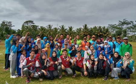 Kepala UPT Puskesmas Ngambur Gelar Senam Sehat Di Pekon Bumi Ratu Bersama 9 Pratin Se Kecamatan Ngambur.
