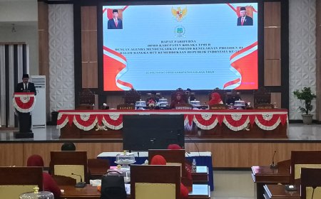 Plt Bupati Kolaka Timur Hadiri Rapat Paripurna Di DPRD Dengarkan Pidato Kenegaraan Presiden RI