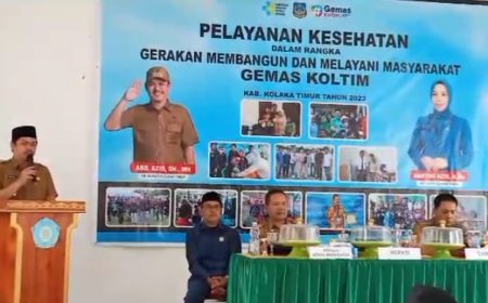 Hadiri Pelayanan Posyandu Prima Di Penanggosi, Plt Bupati Koltim Bagikan Ratusan Kacamata Minus