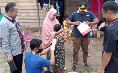 Tinjau Pelaksanaan Imunisasi Dengan Door To Door, Barwik Imbau Masyarakat Segera Imunisasi Anaknya