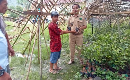 Ciptakan Ketahanan Pangan Ditengah Pandemik Covid 19, Pemdes Undolo Salurkan Sejumlah Bantuan Kepada Masyarakat