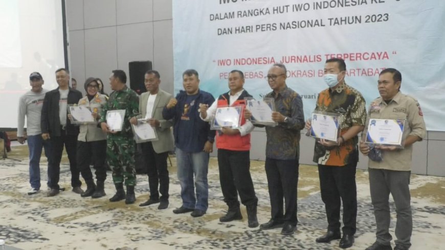 Ketum IWO Indonesia NR.Icang Rahardian SH Hadiri Malam penganugrahan IWO-I AWARD 2023 Di Kota Subang