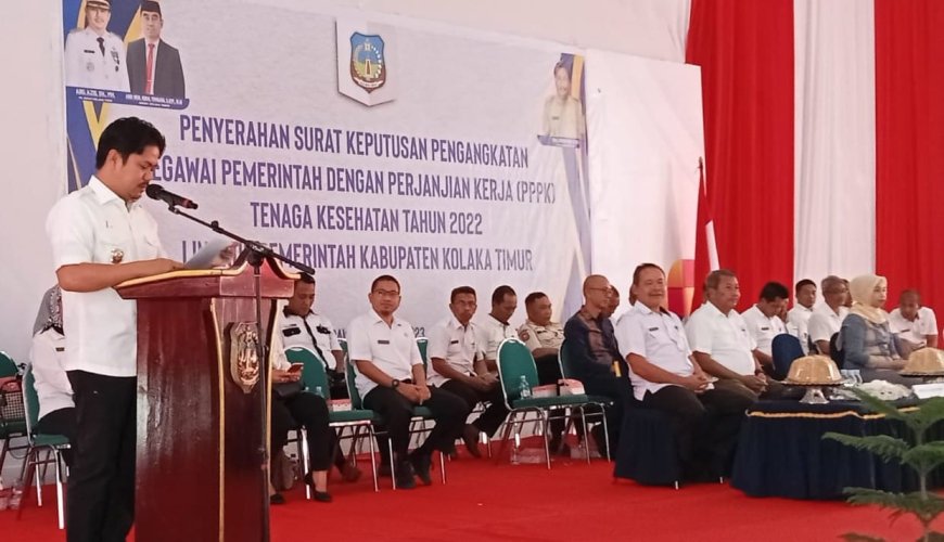 Serahkan SK Pengangkatan P3K Tenaga Kesehatan, Azis Harapkan Agar Mengemban Amanah Dengan Baik