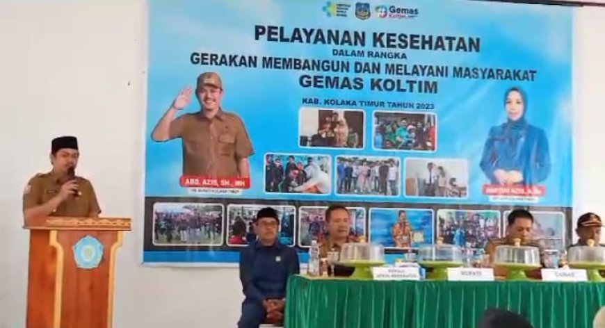 Hadiri Pelayanan Posyandu Prima Di Penanggosi, Plt Bupati Koltim Bagikan Ratusan Kacamata Minus