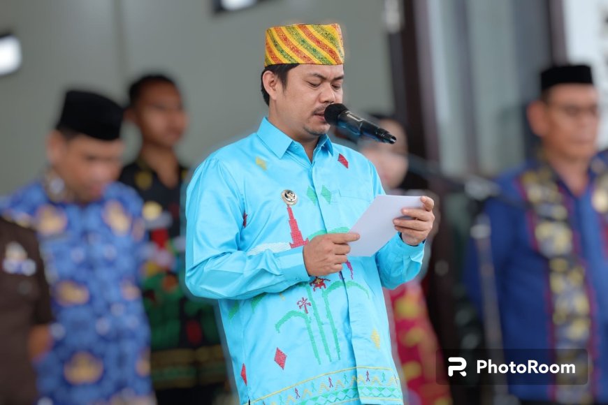 Plt Bupati Kolaka Timur Pimpin Upacara Peringatan Hari Pendidikan Nasional