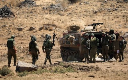 Konflik Palestina-Israel Membuat Ribuan Warga Gaza Berebut Bantuan Kemanusiaan di Tengah Serangan Militer Israel