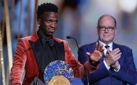 Vinicius Jr. Memenangi Socrates Award dan Bertekad Melawan Rasisme di Dunia Sepakbola