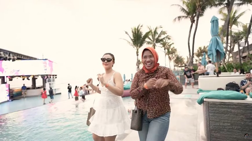 KAYA RAYA! Rey Utami dan Pablo Benua Sajikan Kejutan Manis untuk Mpok Citra di Atlas Beach Club Bali