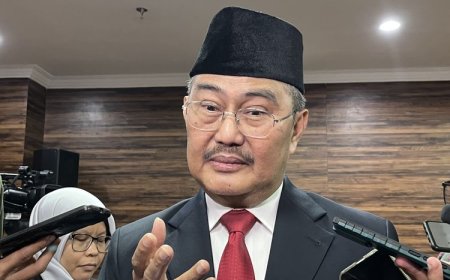 Majelis Kehormatan Mahkamah Konstitusi (MKMK) Memecat Anwar Usman dari Jabatan Ketua MK atas Pelanggaran Etik Berat
