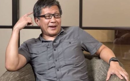 Rocky Gerung Nyatakan Status Tersangka di Depan Ganjar Pranowo Terkait Kasus 'Bajingan Tolol'