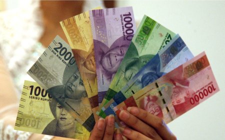 Rupiah Menguat ke Rp15.420 per Dolar AS di Awal Pekan, Didukung Oleh Sentimen Positif