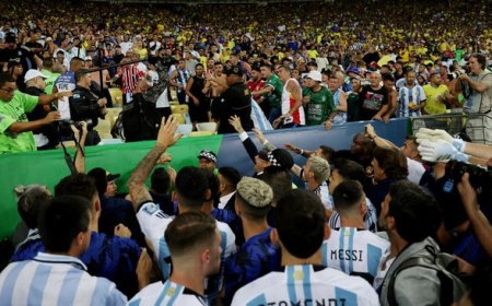 Kerusuhan Suporter di Kualifikasi Piala Dunia 2026, Pertandingan Brasil vs Argentina Ditunda Hingga 30 Menit
