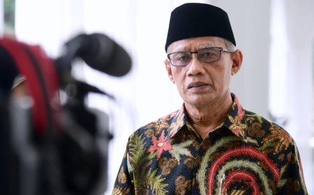 Ketua Umum Muhammadiyah Haedar Nashir Menyuarakan Kritik terhadap Oligarki Koalisi di Depan Ganjar dan Mahfud