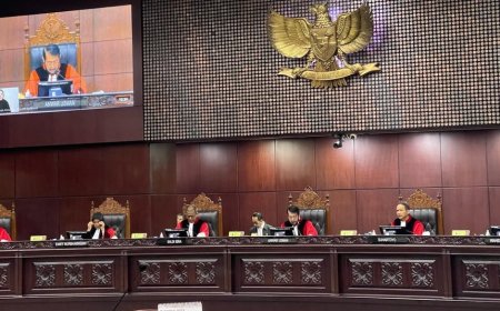 Mahkamah Konstitusi (MK) Pertahankan Putusan Kontroversial Terkait Syarat Capres-Cawapres