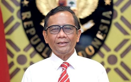 Mahfud MD, Calon Wakil Presiden, Klaim Berani Bongkar Kasus Korupsi: Ancaman Jenderal Tidak Meruntuhkan Komitmennya