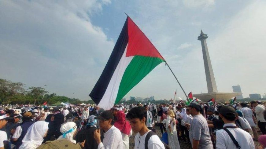 Peserta Aksi Damai Bela Palestina Tinggalkan Monas Tanpa Sampah