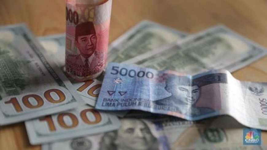 Rupiah Menguat di Awal Pekan dengan Dukungan Bank Sentral AS dan Neraca Perdagangan Positif