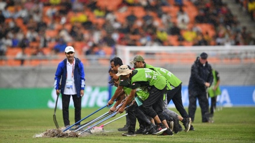 Kontroversi Genangan Air di Jakarta International Stadium (JIS) pada Piala Dunia U-17 2023: Mengapa Atap Tidak Ditutup?