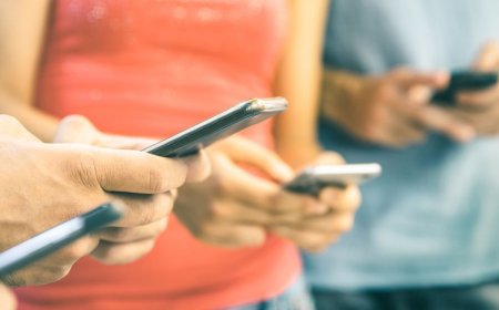 UU ITE Terbaru Resmi Disahkan: Akun Media Sosial Bisa Ditutup Sementara, Ini Rinciannya