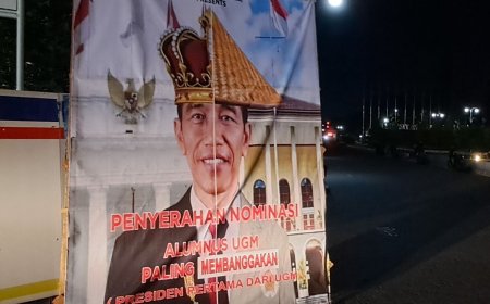 Baliho 'Alumnus Paling Membanggakan' Jokowi Berkembang di UGM: Respons BEM UGM