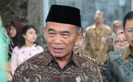 Kecolongan Birokrasi: Pengungsi Rohingya Bawa KTP Palsu, Muhadjir Minta Pemerintah Tegas