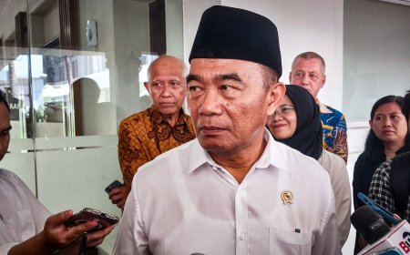 Kecolongan Birokrasi: Pengungsi Rohingya Bawa KTP Palsu dari Medan, Muhadjir Minta Pertanggungjawaban UNHCR