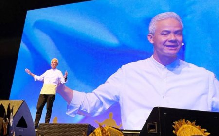 Ganjar Pranowo Resmikan Program Ambisius '1 Keluarga Miskin 1 Sarjana' di Sukoharjo untuk Maksimalkan Potensi Bonus Demografi