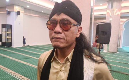 Gus Miftah Bantah Keterlibatan Politik dalam Aksi Sosial Viral, Bagikan Uang Bersama Pengusaha Kaya Pamekasan