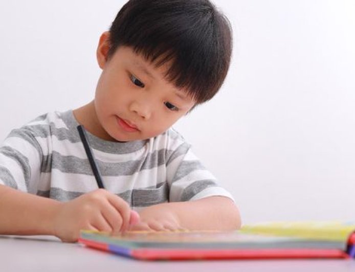 7 Makanan Sehat untuk Meningkatkan Daya Ingat Anak