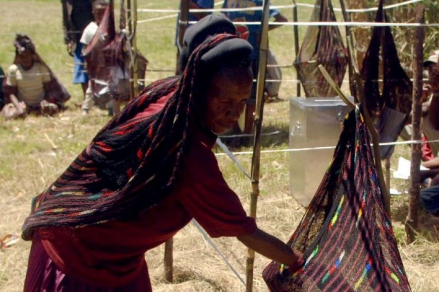 Sistem Noken: Uniknya Cara Pemungutan Suara di Papua yang Dicerminkan dalam Tas Anyaman