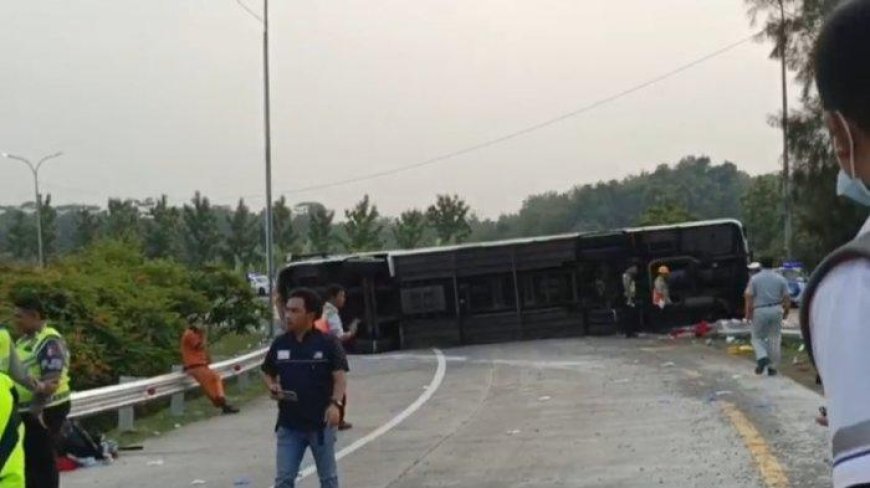 Tragis! Kecelakaan Maut di Tol Cipali, 7 Penumpang Bus Tewas