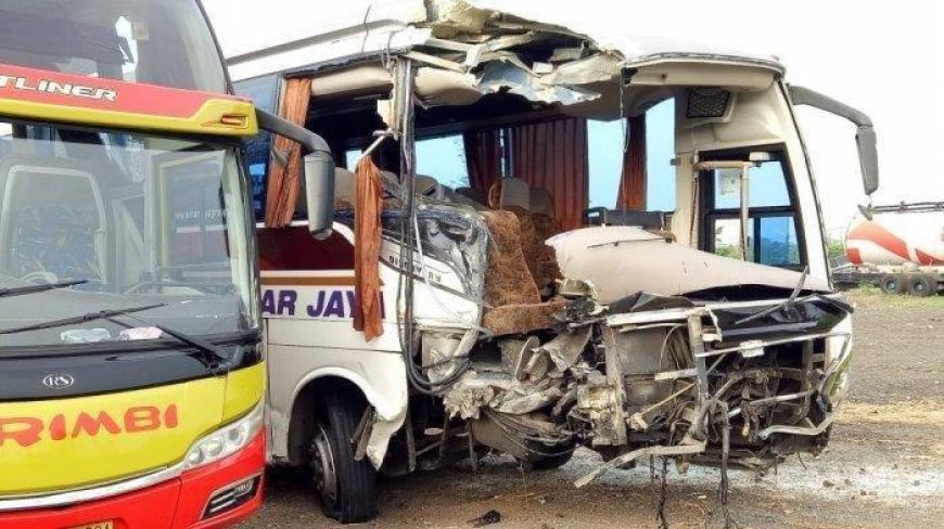 Tragedi Kecelakaan Maut di Tol Cipali, 7 Penumpang Bus Tewas