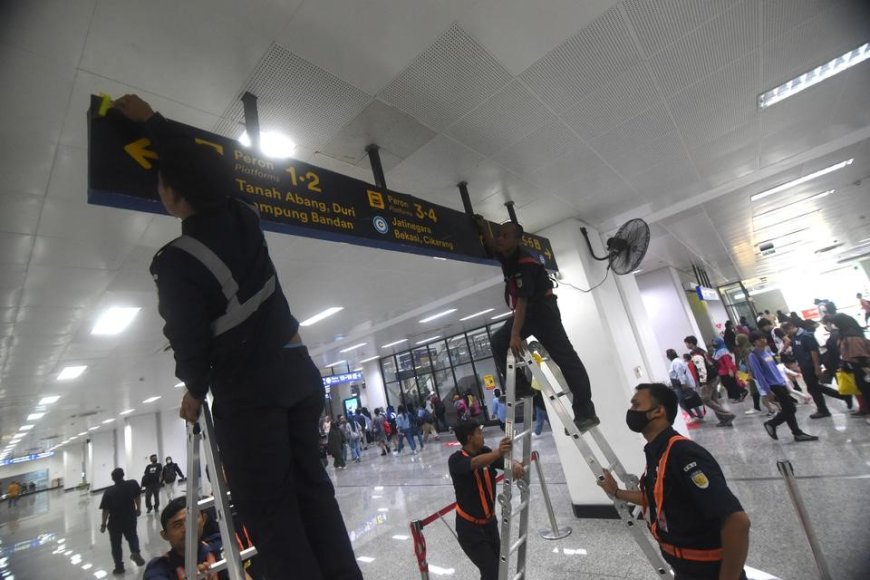 Perubahan Jalur Peron di Stasiun Manggarai Jakarta Akan Berlaku Selamanya, Meningkatkan Efisiensi dan Keamanan Perjalanan Penumpang