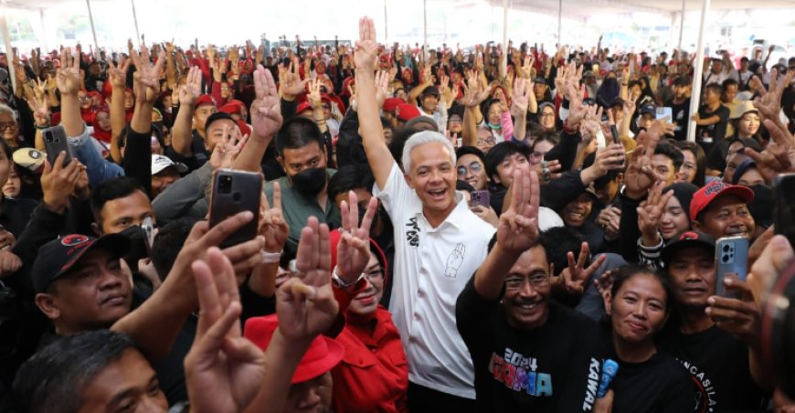 Ganjar Pranowo, Program 1 Keluarga Miskin 1 Sarjana Meluncur di Sukoharjo