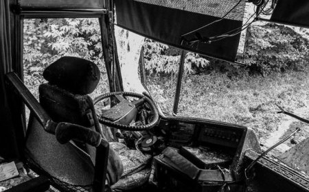 Tragedi Kecelakaan Bus di Tol Japek pada Malam Tahun Baru 2024 Menelan Korban Jiwa