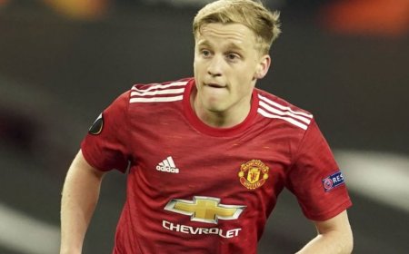Donny van de Beek Dipinjamkan ke Eintracht Frankfurt oleh Manchester United