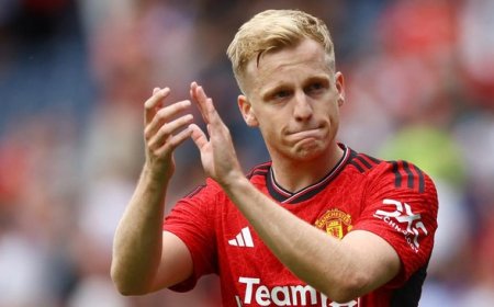 Manchester United Resmi Pinjamkan Donny van de Beek ke Eintracht Frankfurt