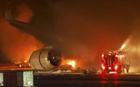 Pesawat Japan Airlines Tabrak dan Terbakar di Bandara Haneda Tokyo, 5 Awak Pesawat Penjaga Pantai Tewas