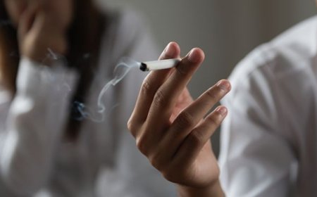 Kenaikan Harga Rokok Gagal Menurunkan Jumlah Perokok: Mengapa Masyarakat Tetap Merokok Meski Cukai Naik?