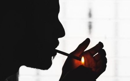 Mengapa Meski Harga Rokok Naik 10%, Jumlah Perokok di Indonesia Terus Meningkat?