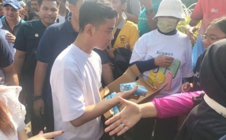 Gibran Terlibat Kontroversi Pembagian Susu di CFD: Bawaslu Putuskan Pelanggaran Hukum Lainnya