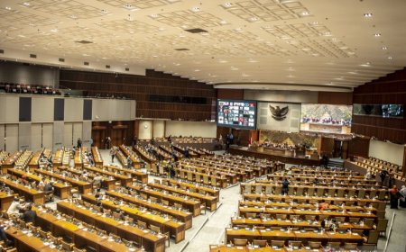 Formappi Nilai DPR Masa Sidang II 2023-2024 Buruk, 91% Anggota Kembali Nyaleg, Fokus Pemilu Ganggu Kinerja