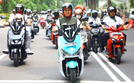 Luhut: Naikkan Pajak Sepeda Motor Bensin