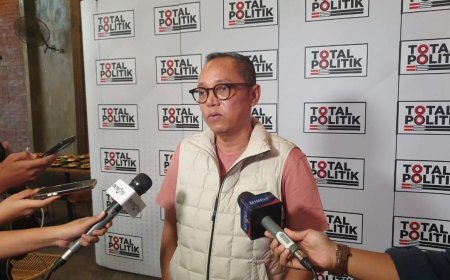 Politisi Elite PDIP Soroti 'Kontradiktif' Jokowi Terkait Izin Kampanye: Panik Atas Kondisi Elektabilitas Prabowo-Gibran?