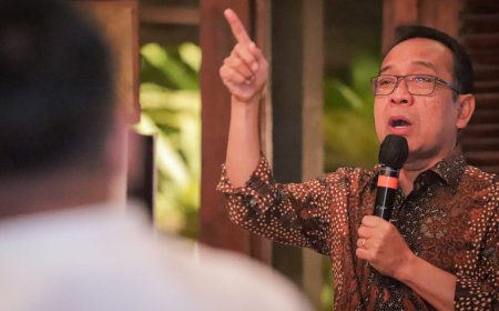 Mensesneg: Belum Ada Surat Pengunduran Diri Mahfud Hingga Hari Ini