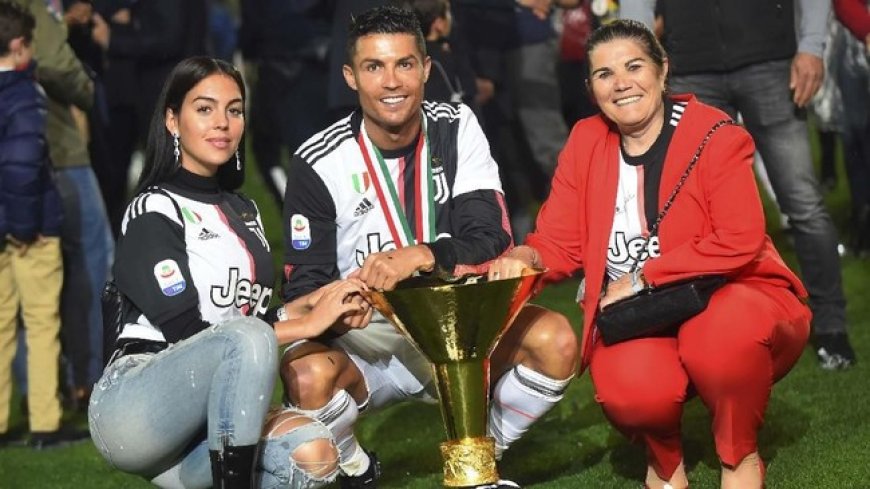 Cristiano Ronaldo berikan Kado Mewah untuk Ibunda dan Tamu Selebriti pada Ulang Tahun Ibunya