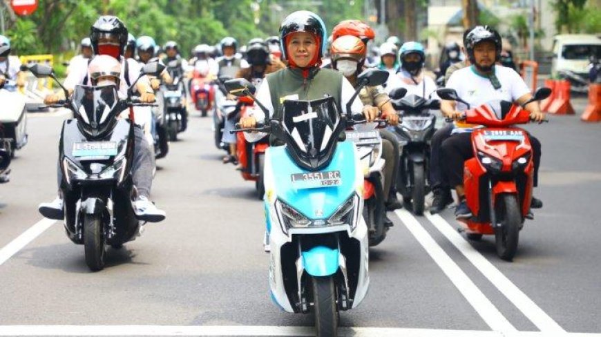 Luhut: Naikkan Pajak Sepeda Motor Bensin