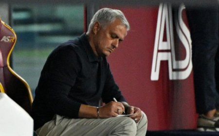 Jose Mourinho Bersiap Kembali ke Manchester United Sebagai Pengganti Erik Ten Hag