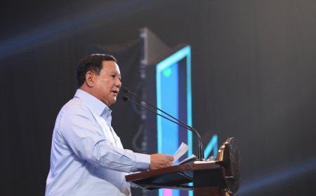Prabowo Singgung Kritik terhadap Jokowi: 'Yang Bilang Jokowi Tak Bisa Kerja Perlu Diperiksa Otaknya'
