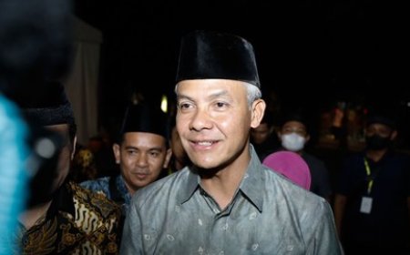 Ganjar Pranowo Ajak Relawan di Jawa Timur Ungkap Kecurangan Pemilu 2024